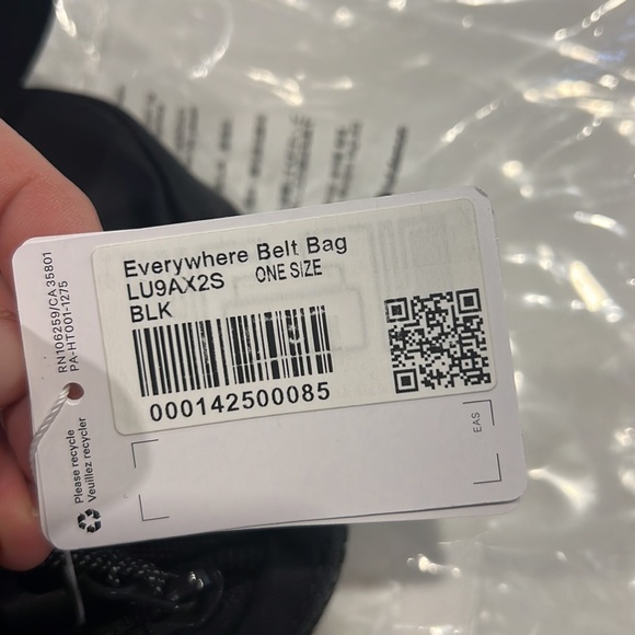 BNWT Lululemon Everywhere Belt Bag Black 1 Litre - Picture 10 of 10